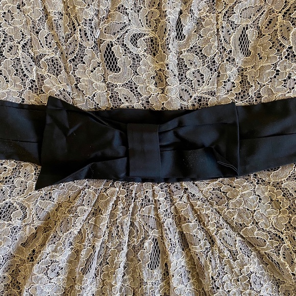 Vintage Y2K H&M Grey Lace Dress - Picture 3 of 8